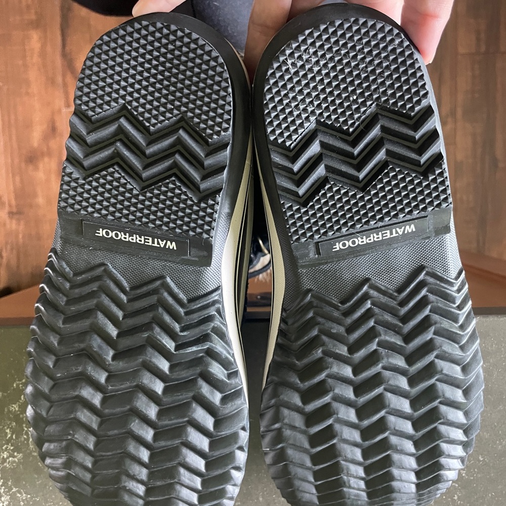 NWOT Sorel Joan of Artic Black Suede Fur-Lined Winter Boots - Picture 4 of 6